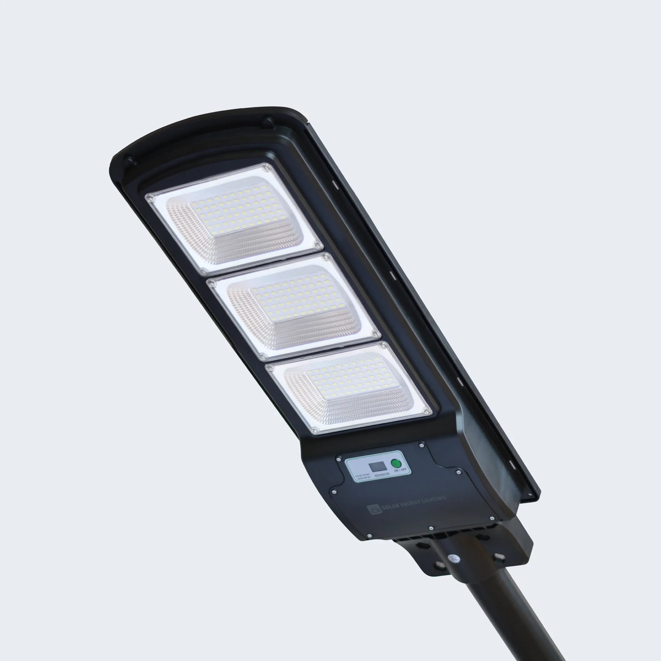 IlluminateSolarMega™ - Ultimaattinen 375W/6500 lumenin erittäin kirkas aurinkokennovalaisin